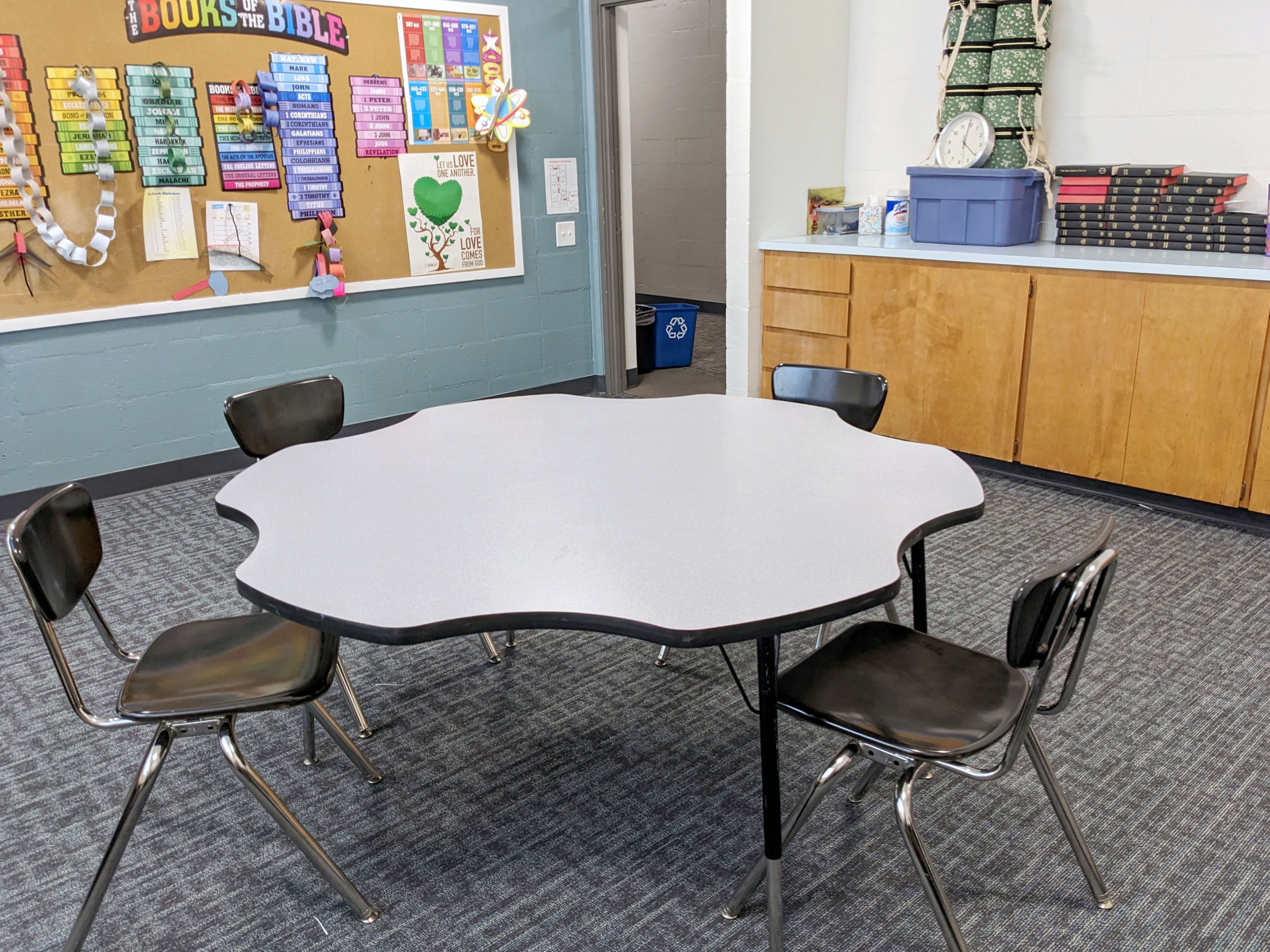 Classroom 2 with table and chairs